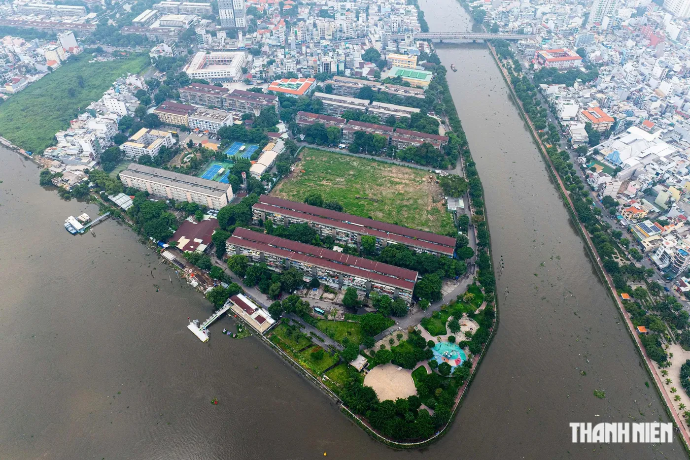 Các lô chung cư cư xá Thanh Đa từ trên cao, dự án riêng chạy song song với bàn giao mặt bằng Thanh Đa